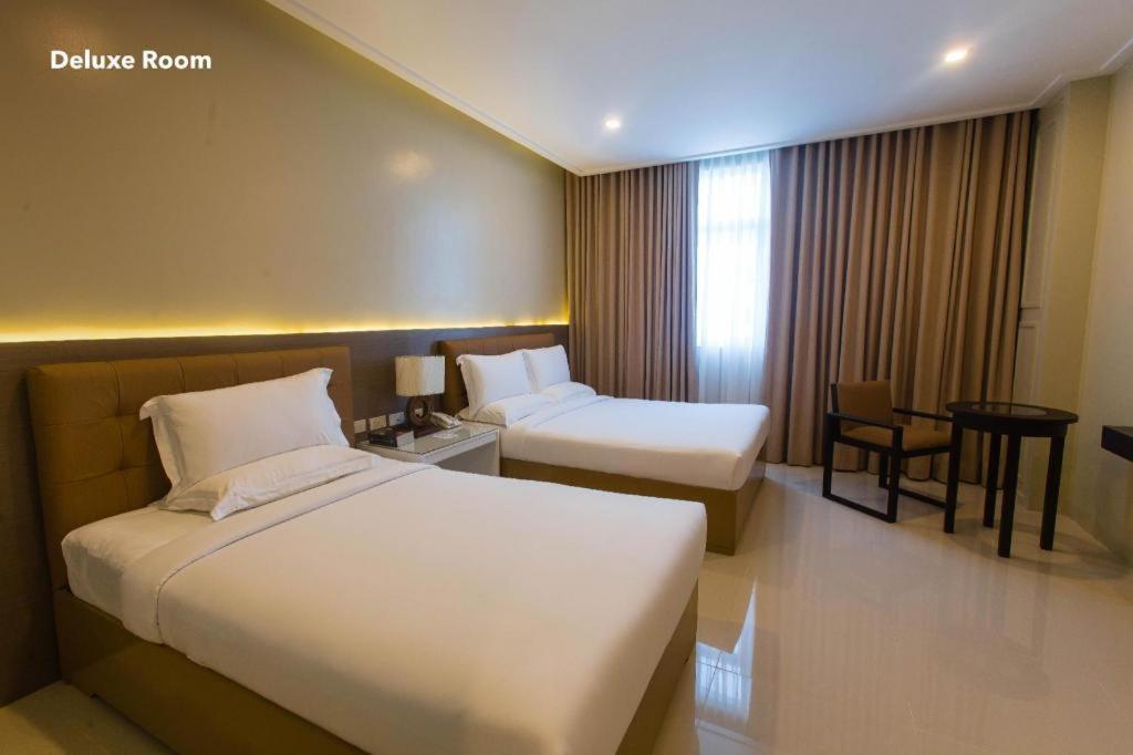 Iloilo Gateway Hotel And Suites Pavia Exterior foto